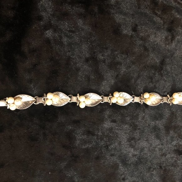 Vintage Ming's Hawaii Sterling Pearl Bracelet - Picture 8 of 9